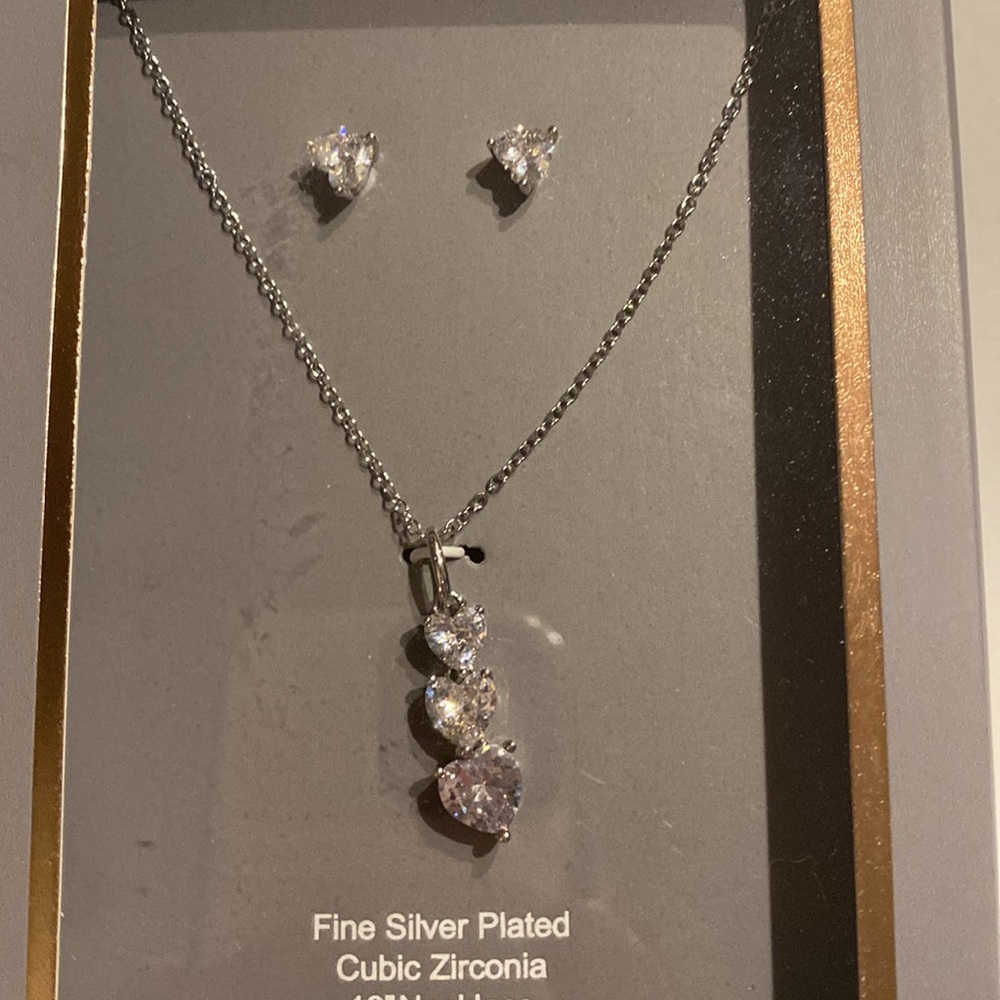 Believe Cubic Zirconia Heart Necklace Set New - Picture 10 of 10